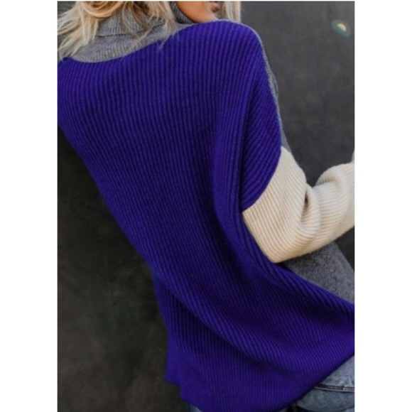 💙2 MEDIUMS Left: Gray & Blue Cable Knit Sweater - Picture 3 of 6